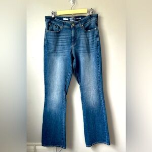 Levi Strauss & Co Signature Shaping Boot Cut Jeans